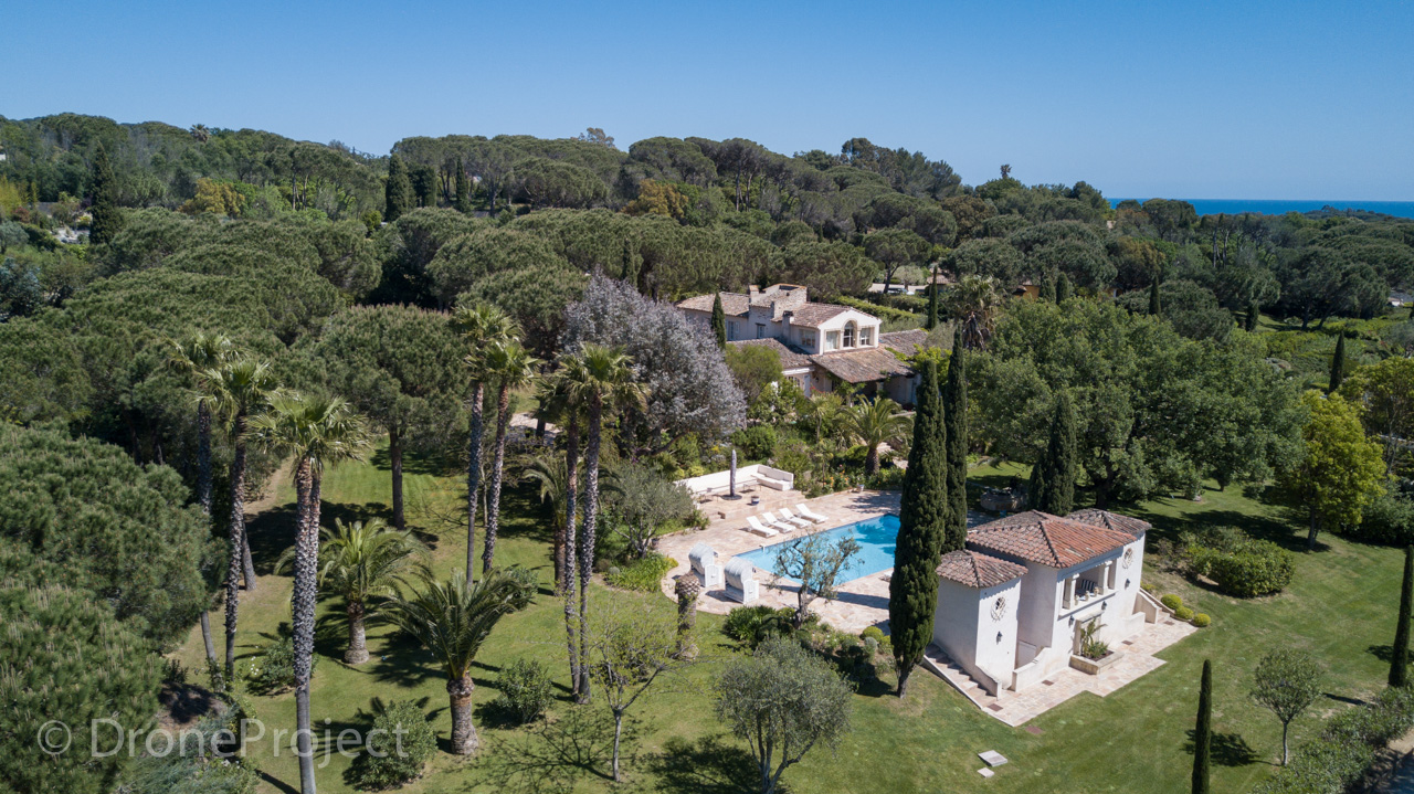 SAINT TROPEZ immobilier properties villa luxury drone Golfe de Saint tropez Var ©drone-project.net